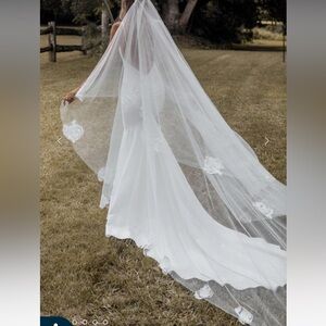 Grace loves lace Fleur veil